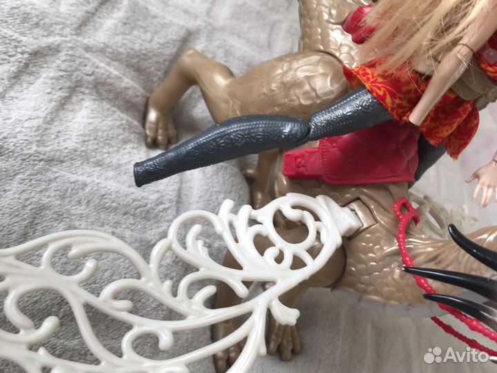 Набор Ever After High Драконов и Эппл Уайт, 26 см