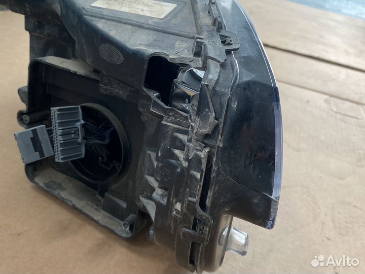 Фара левая Volvo xc90