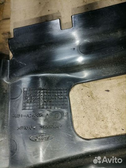 Обшивка стойки Ford Focus 2