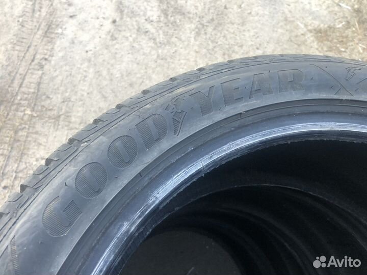 Goodyear UltraGrip Performance 235/45 R18