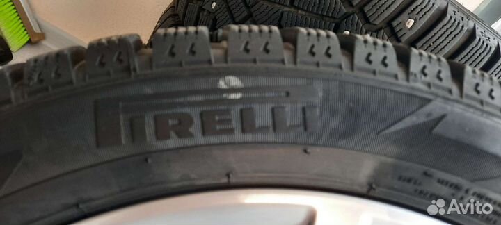 Pirelli Ice Zero 225/45 R17 94