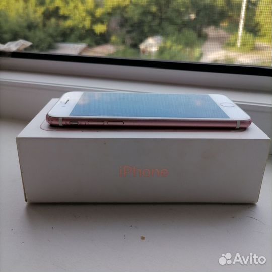 Телефон iPhone 7