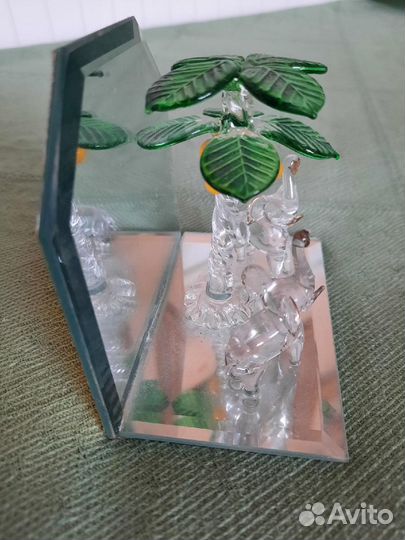 Стеклянные слоники