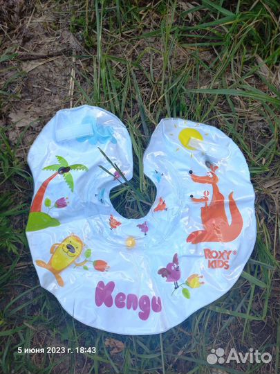 Надувной круг на шею для купания