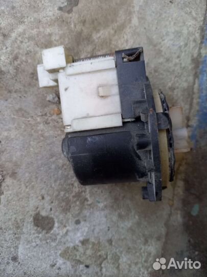 Моторчик стиральной машины indesit