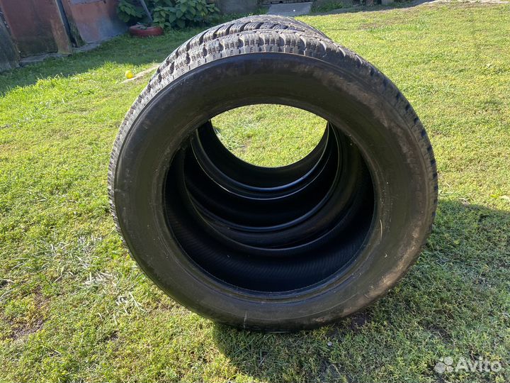 Bridgestone Blizzak Spike-01 205/55 R16