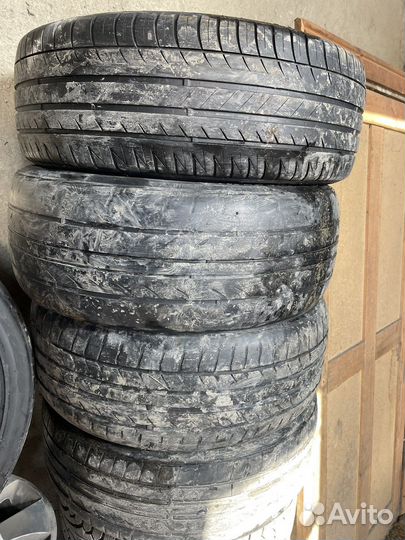 Dunlop SP Sport Maxx 225/55 R17