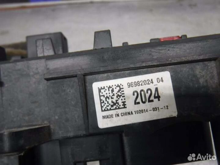 Блок предохранителей Chevrolet Cruze F16D3 2012
