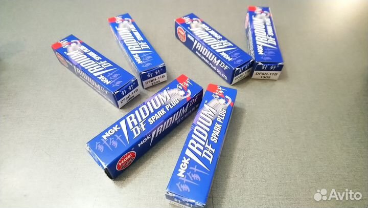 Комплект свечей зажигания NGK (1305) DF8H-11B