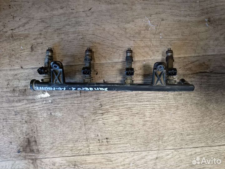 Рампа топливная с форсунками Renault Logan 2