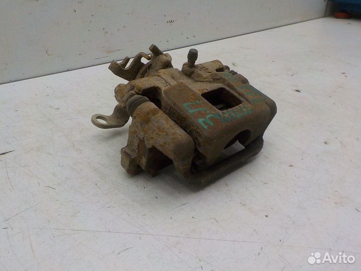 Суппорт задний правый Mitsubishi Outlander