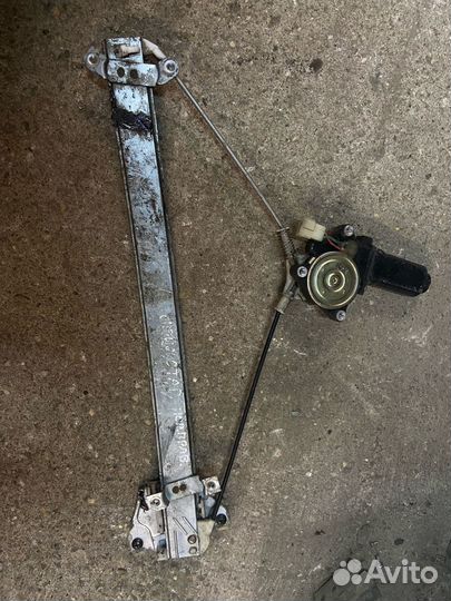 Стеклоподъемник передний правый Митсубиси Спейс Ст