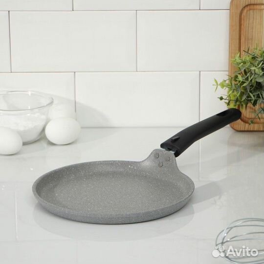 Сковорода блинная, d22 см, пластиковая ручка, анти
