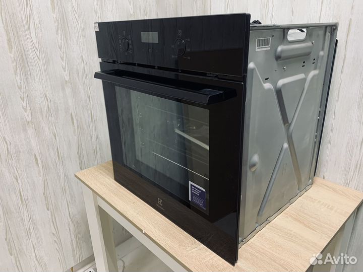 Электрический духовой шкаф Electrolux OEF5C50Z