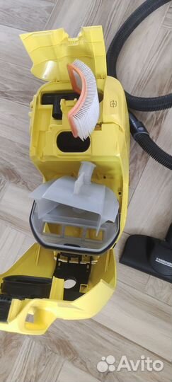 Пылесос Karcher 5800 с аквафильтром
