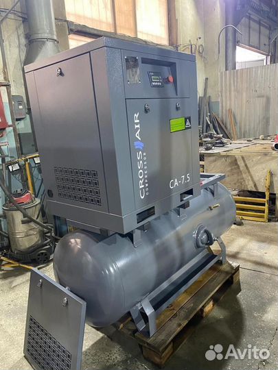 Винтовой компрессор 7.5 кВт на ресивере