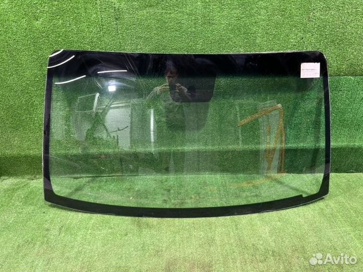 Стекло лобовое Infiniti Qx56 5 2004