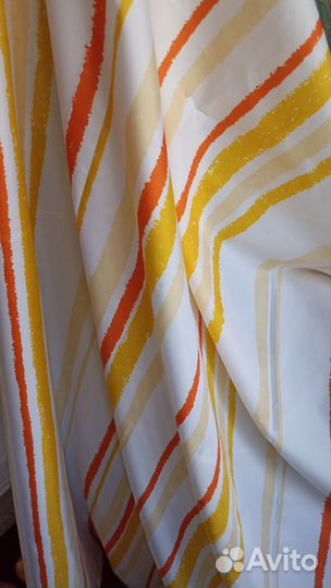 Штора в ванную, мыльница и стакан