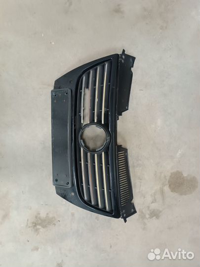Решетка радиатора passat б6