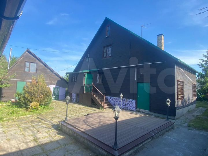 Дача 200 м² на участке 8 сот.