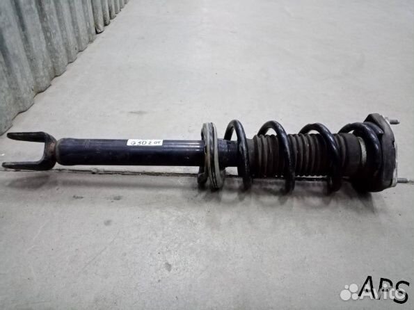 Стойка передняя Инфинити ку 50 кью 50 Infiniti Q50