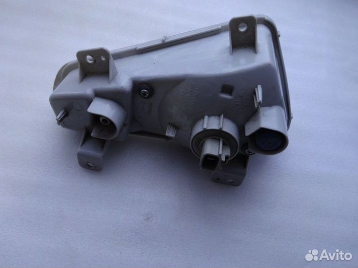 Toyota Camry XV50 указатель поворота перед правый