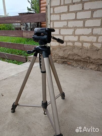 Штатив для лазерного уровня