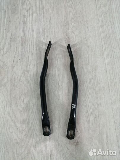 Стойка крепление подрамника Renault logan 2 Лев, П