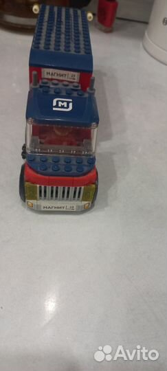 Машинка лего