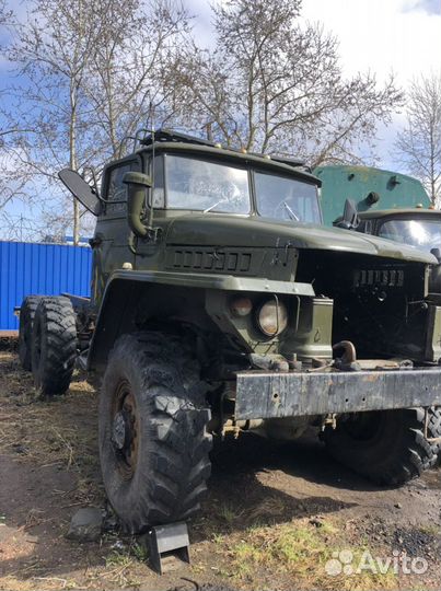 Урал 375 шасси