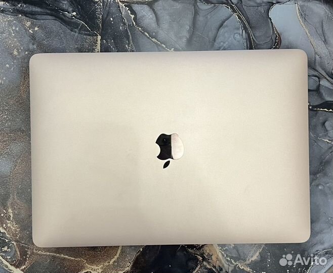 Apple MacBook Pro 13 2018год