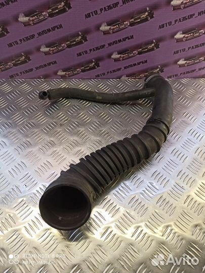 Патрубок воздушного фильтра Мерседес Вито 638 2,3