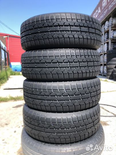 Toyo Observe Garit GIZ 205/60 R16 92Q