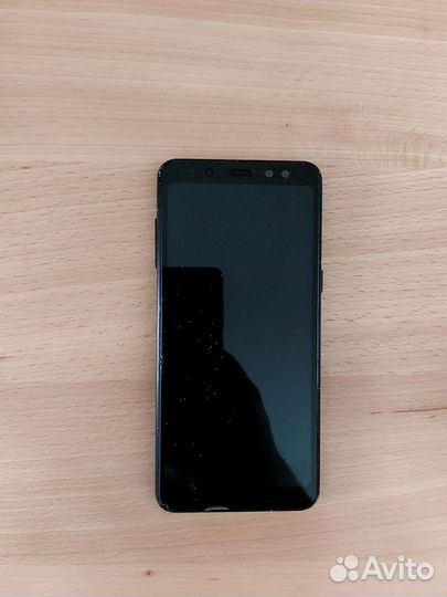 Samsung Galaxy A8 (2018), 4/32 ГБ