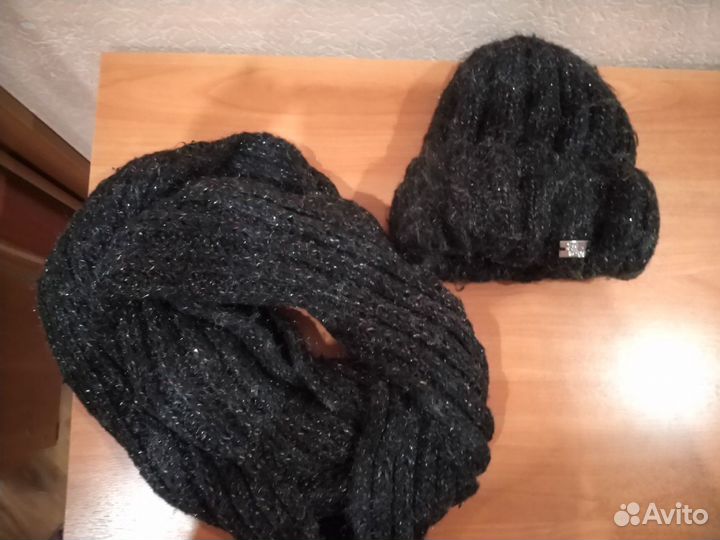 Шапка с шарфом