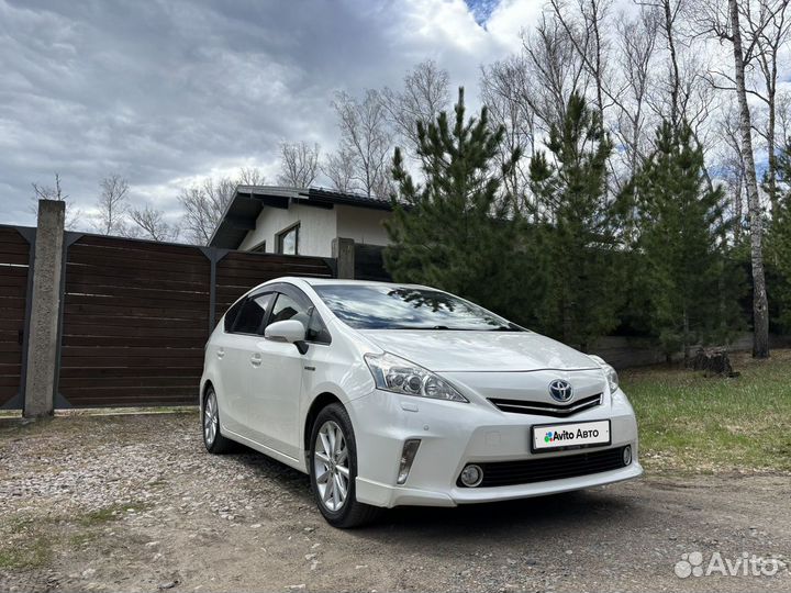 Toyota Prius Alpha 1.8 CVT, 2014, 159 000 км