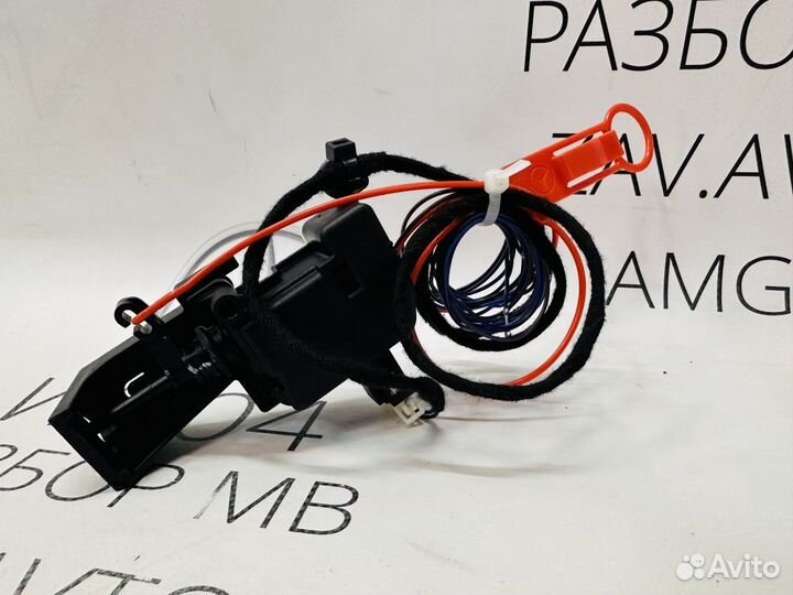 Замок лючка бензобака Mercedes W204 W212 X204