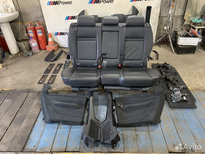 Третий ряд сидений BMW E70