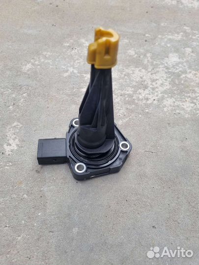 Датчик уровня масла двигателя BMW