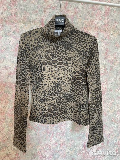 Свитерок из натуральной шерсти р. S