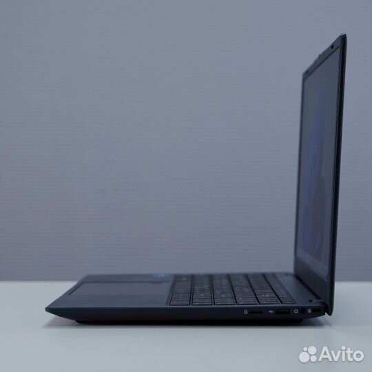 Ноутбук в наличии 12/512 гб