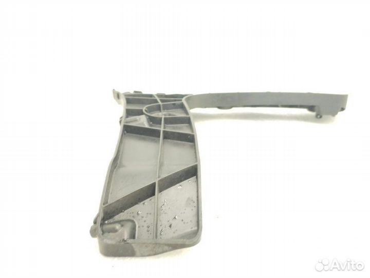 Крепление бампера заднее левое Audi A6 C7 3.0 cgwb