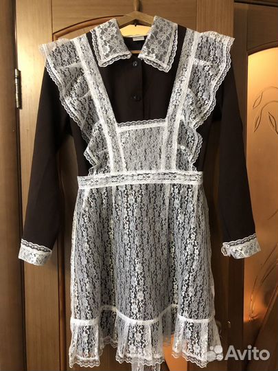 Платье с фартуком на последний звонок