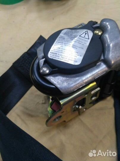 Ремень безопасности задний Audi A4 B5 AQD