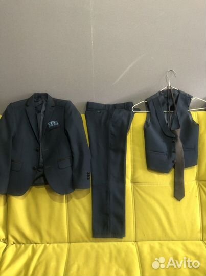 Школьный костюм