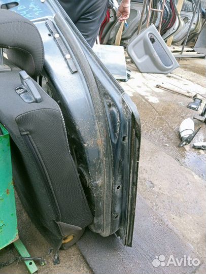 Дверь задняя правая Audi A4 B6 AMB 2001