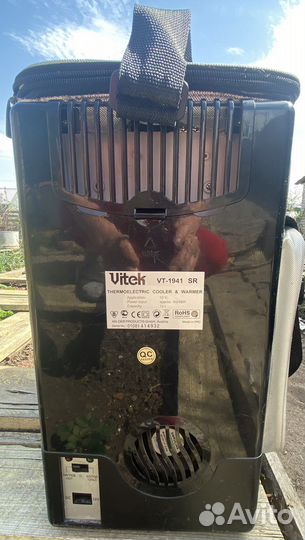 Авто-холодильник/подогреватель Vitek BT-1941 SR