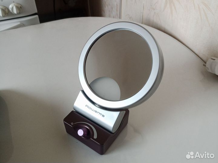 Зеркало с подсветкой увеличивающее Rowenta