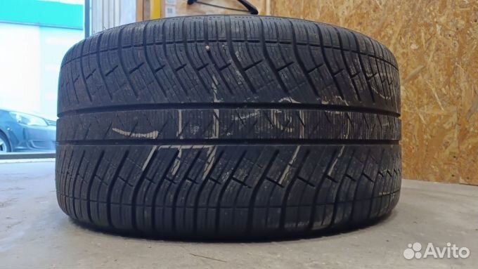 Michelin Alpin 5 305/35 R21