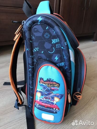 Портфель рюкзак